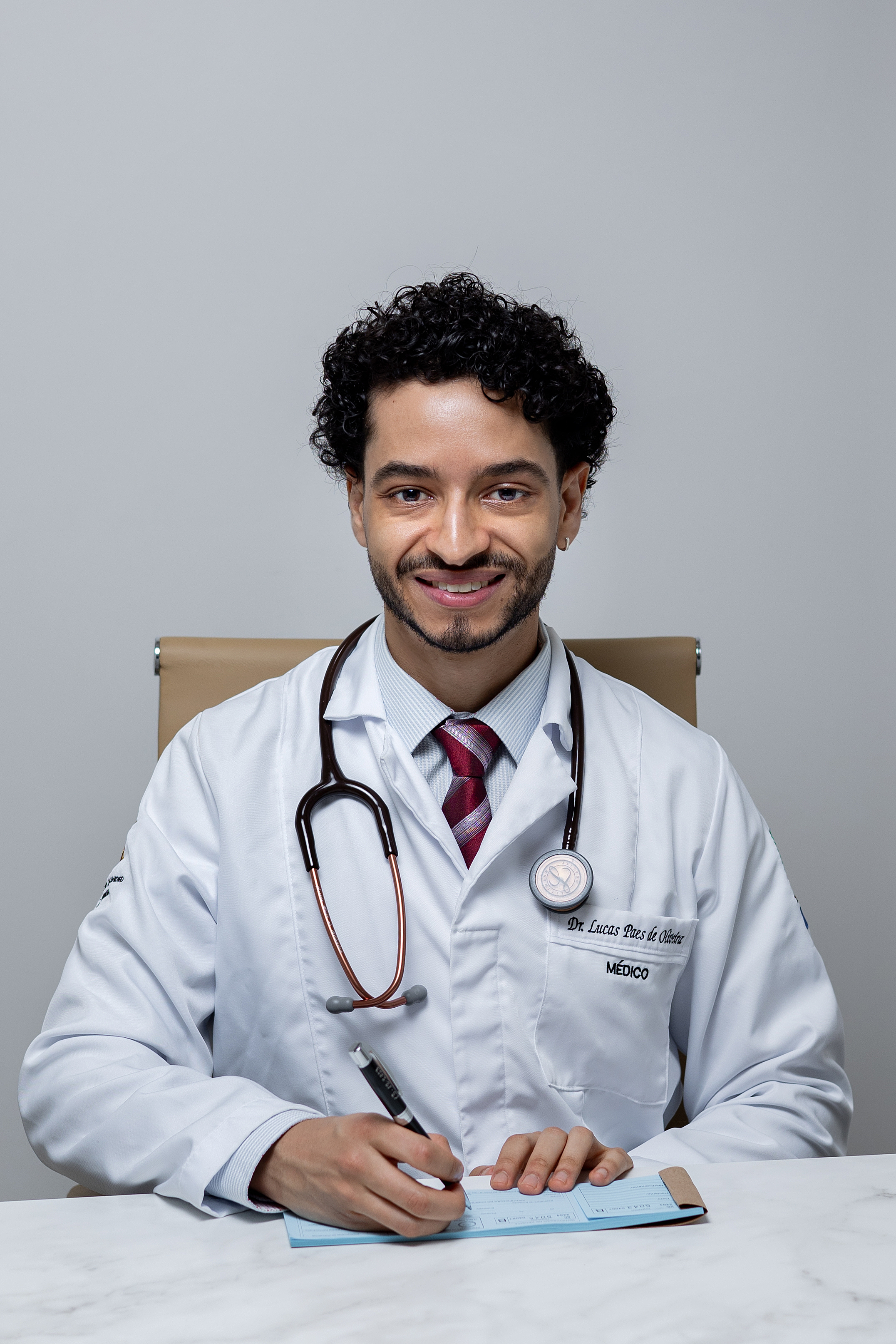 Dr. Lucas Paes de Oliveira